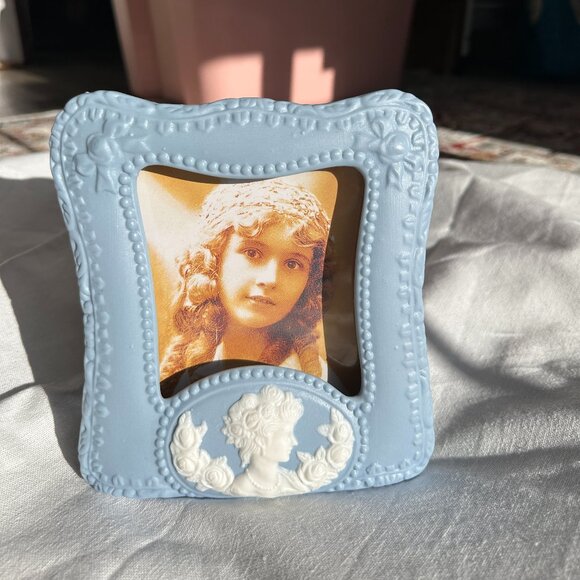 Vintage Blue Ceramic Photo Frame Set – Victorian Cameo Design - Picture 2 of 14